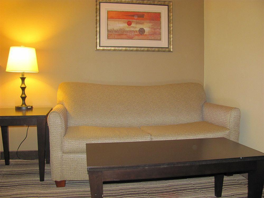 Holiday Inn Express Hotel & Suites Burlington By Ihg Ruang foto