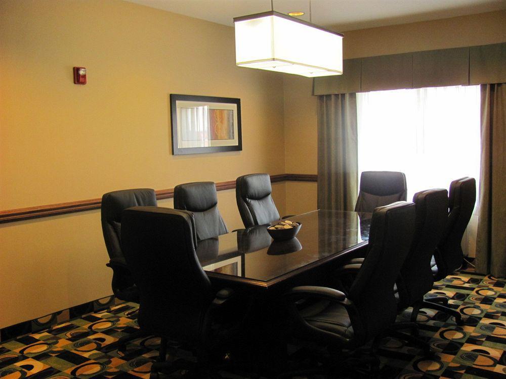 Holiday Inn Express Hotel & Suites Burlington By Ihg Fasilitas foto