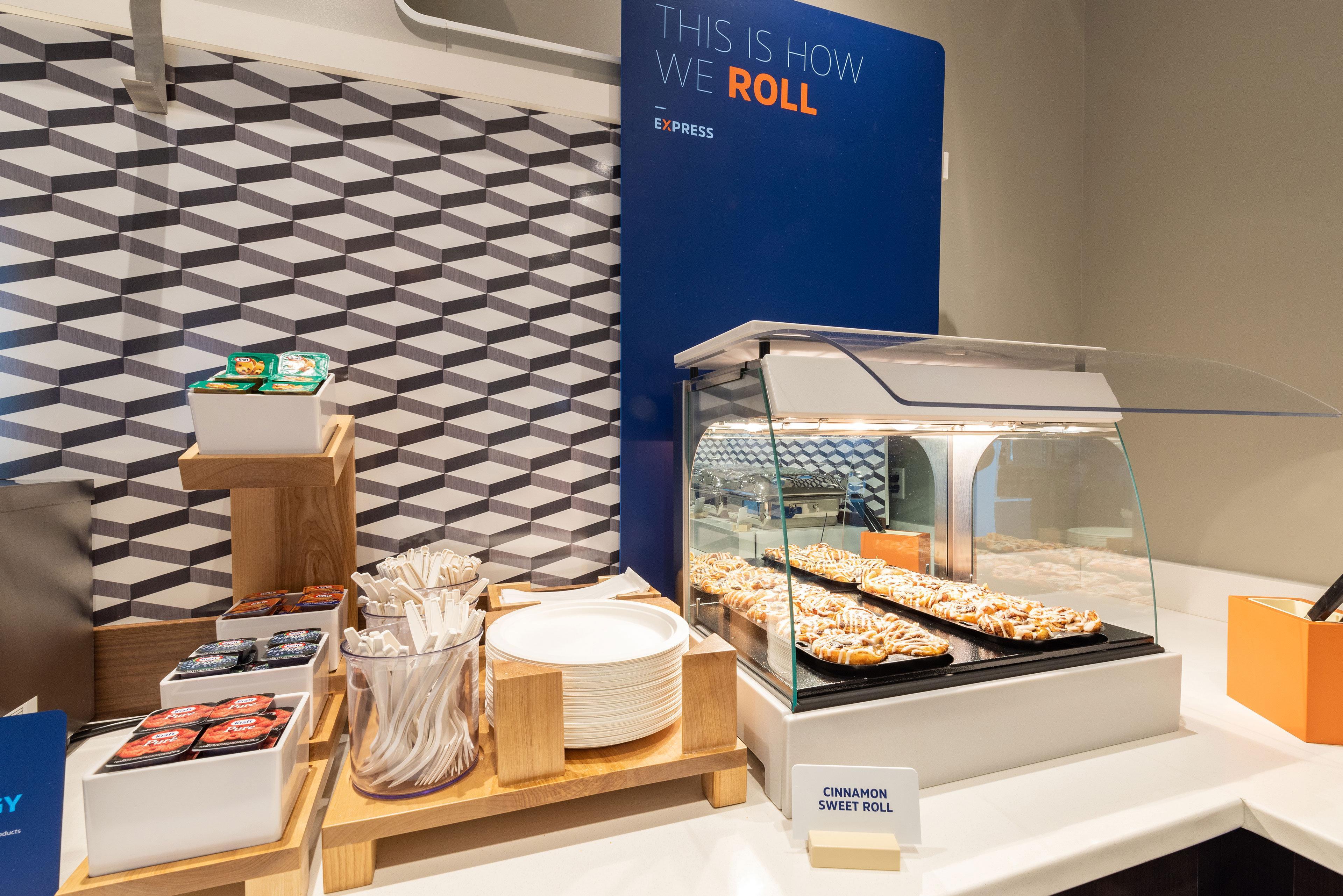 Holiday Inn Express Hotel & Suites Burlington By Ihg Bagian luar foto