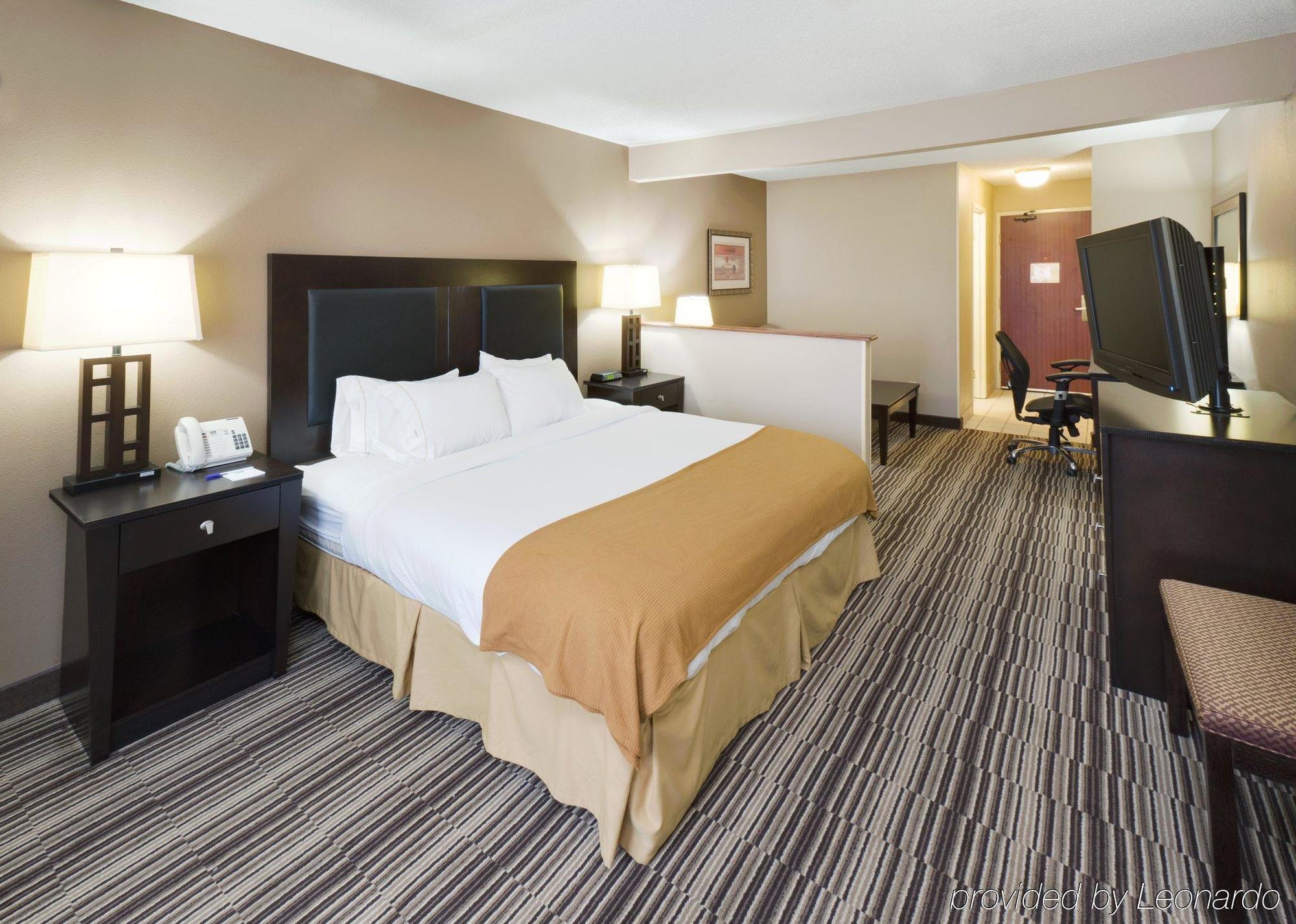 Holiday Inn Express Hotel & Suites Burlington By Ihg Ruang foto